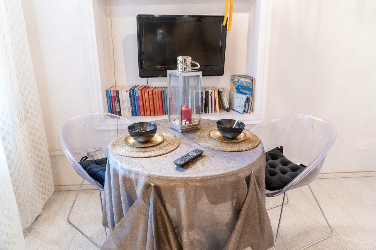 Abbraccio Di Giulietta Apartment เวโรนา ภายนอก รูปภาพ